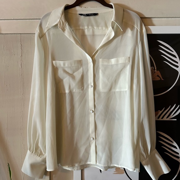 Zara Semi-Sheer Patch Pocket Blouse in Cream size L - Picture 2 of 3